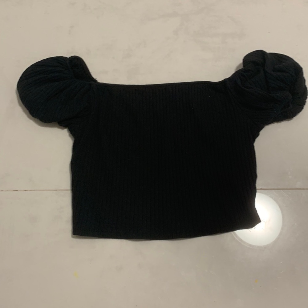 Cute Black Crop Top Off the shoulder sleeve